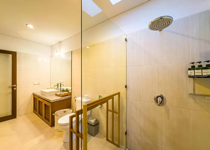 Alore Managed By Bugis Seminyak (Bali)