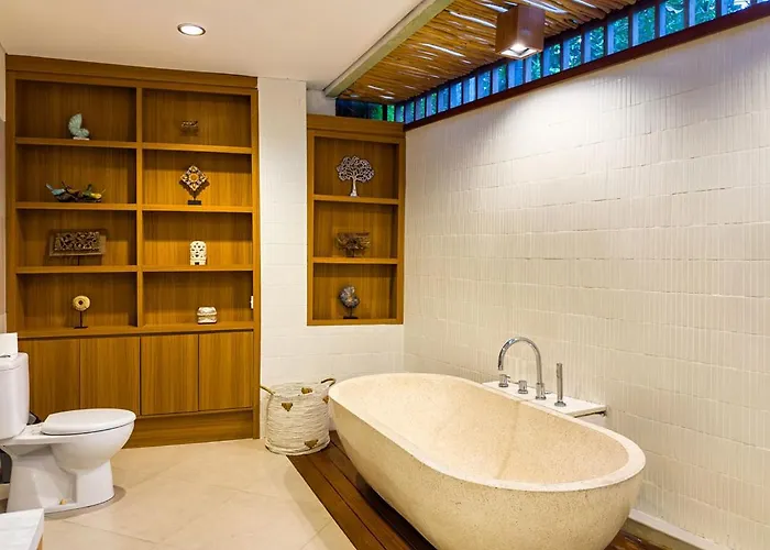 Alore Managed By Bugis Villa